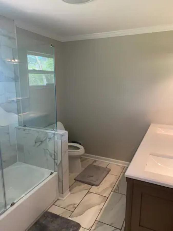 Atlanta Unit 1 Room 2 - Quiet Private Bedroom Private Bathroom Suite Esterno foto